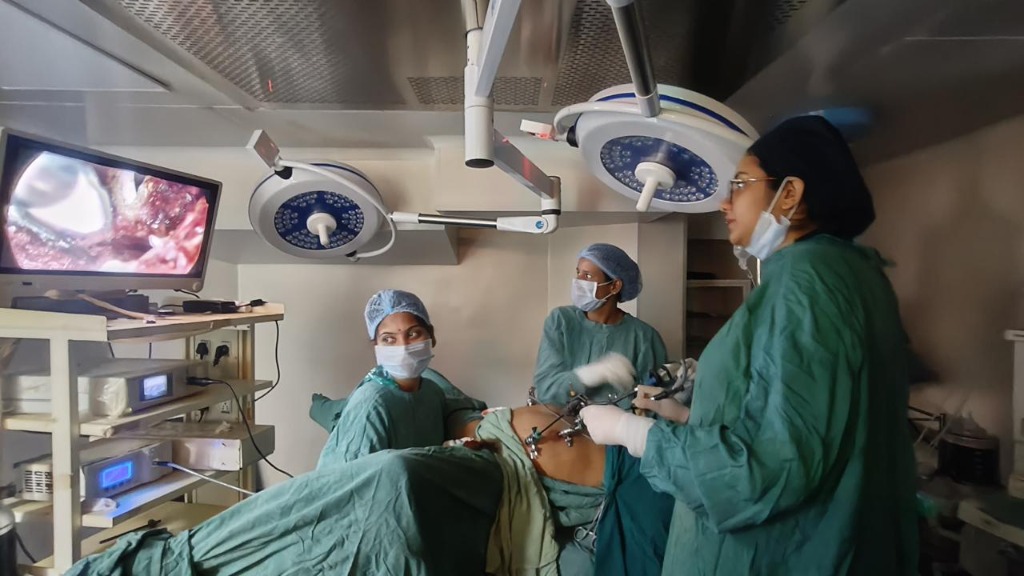 Dr. Sejal Kulkarni and surgical team performing laparoscopy in the operating room